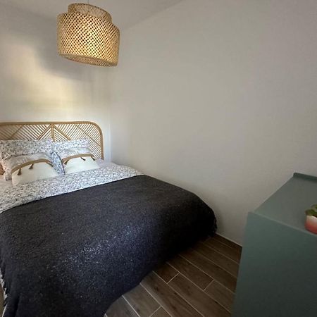 Very Cosy Apartment At 200 M From The Beaches La Londe-les-Maures Exterior photo