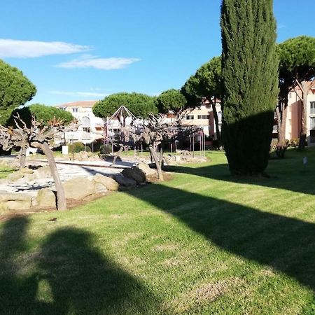 Very Cosy Apartment At 200 M From The Beaches La Londe-les-Maures Exterior photo